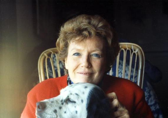 Dacia Maraini with a dog